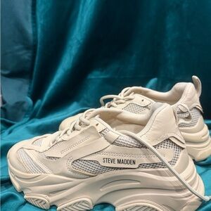 Steve Madden Off-White Chunky Sneakers